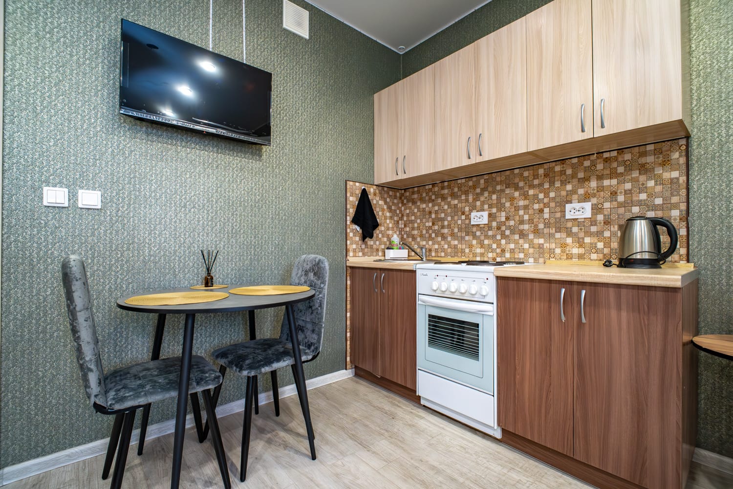 ???? Новая уютная студия 30 м² в шаговой доступности от метро Маркса и Студенческая! ЖК «Панорама–Комета» ????  Рядом ЛДС «Новосибирск», «Сибирь-Арена» и набережная.