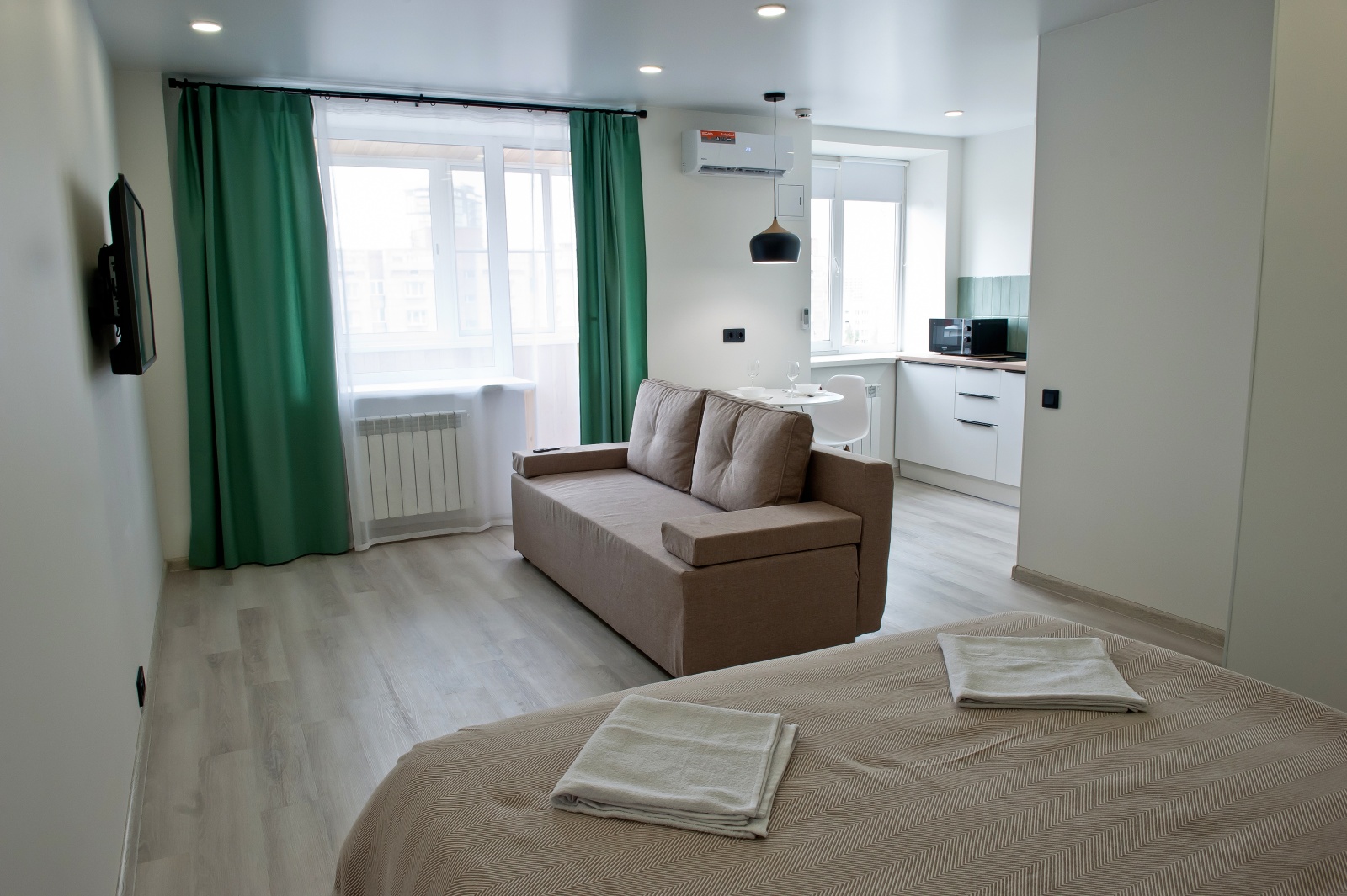 Центр города, Вокзал и Метро в шаговой доступности