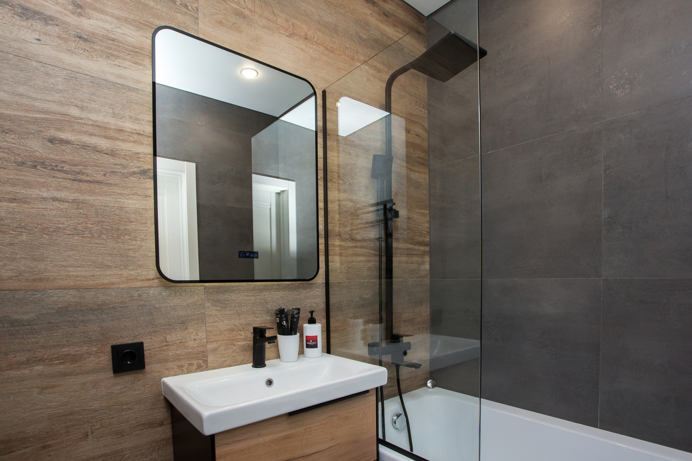 Квартира-студия в доме бизнес-класса в центре Новосибирска 