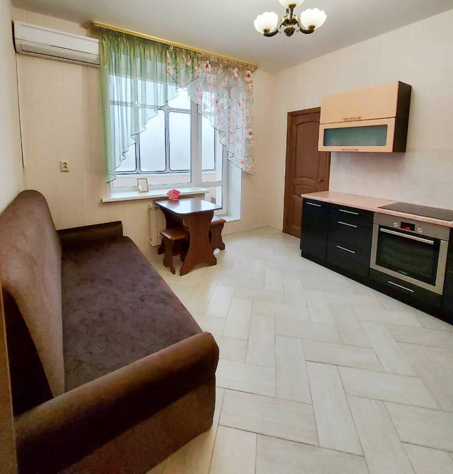  Апартаменты Красный пр-т, 77Б