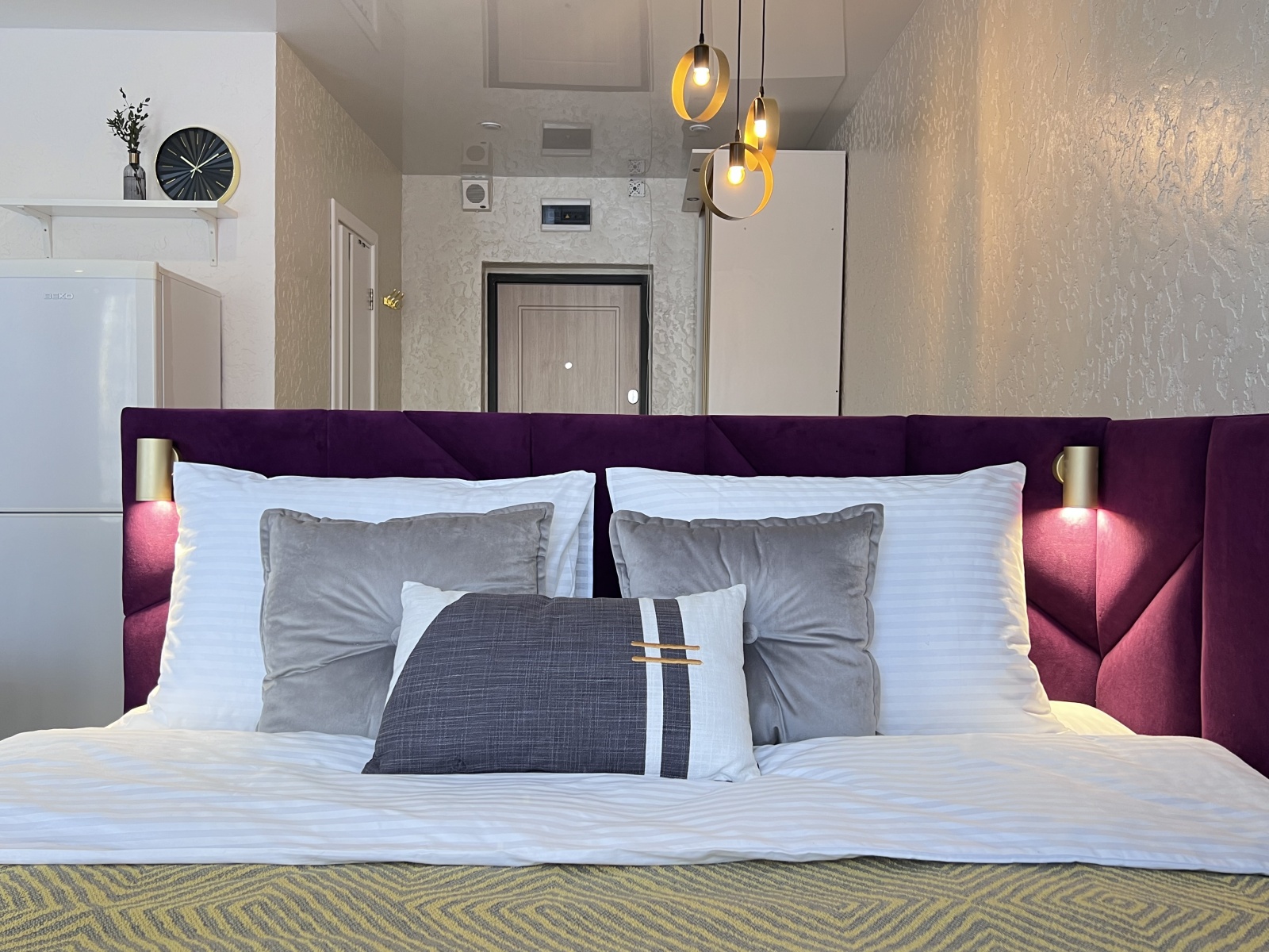 Студия с изюминкой на берегу реки