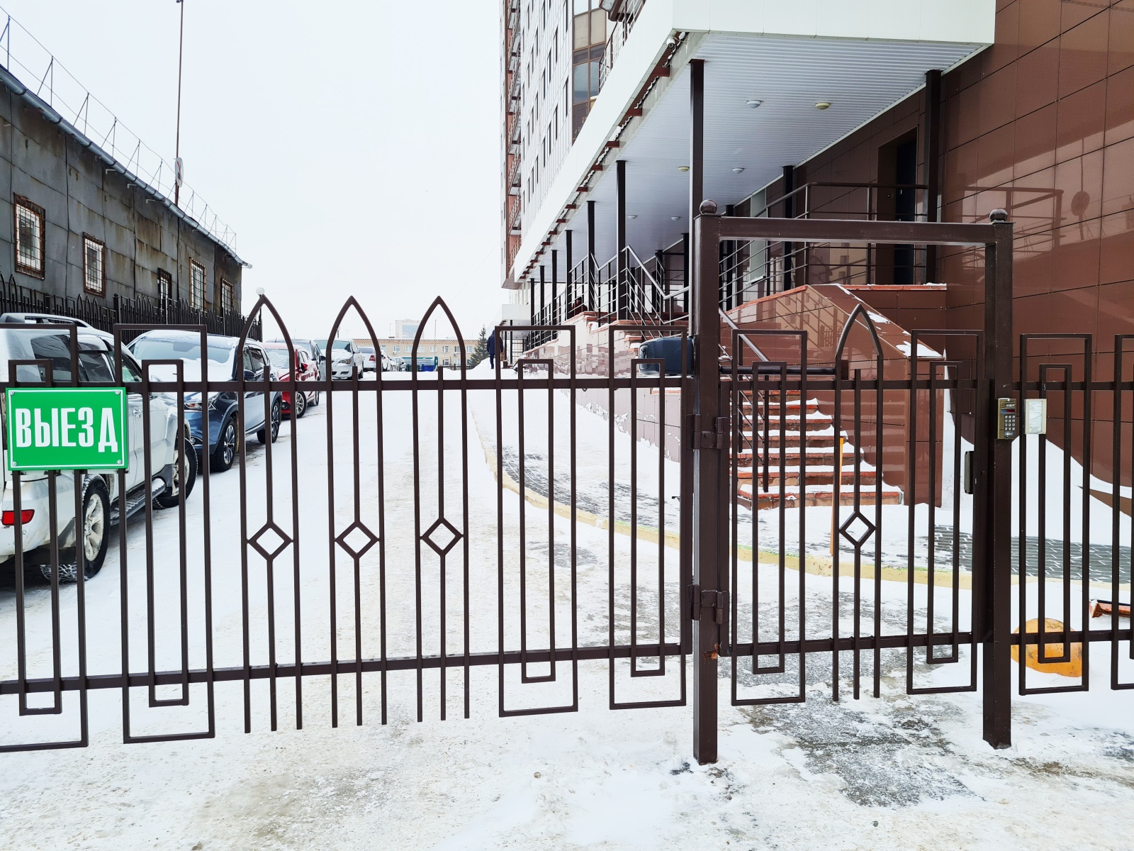 ВИНТАЖНАЯ И АТМОСФЕРНАЯ КВАРТИРКА, ВИД НА ГОРОД С ВЫСОТЫ ПТИЧЬЕГО ПОЛЕТА.
