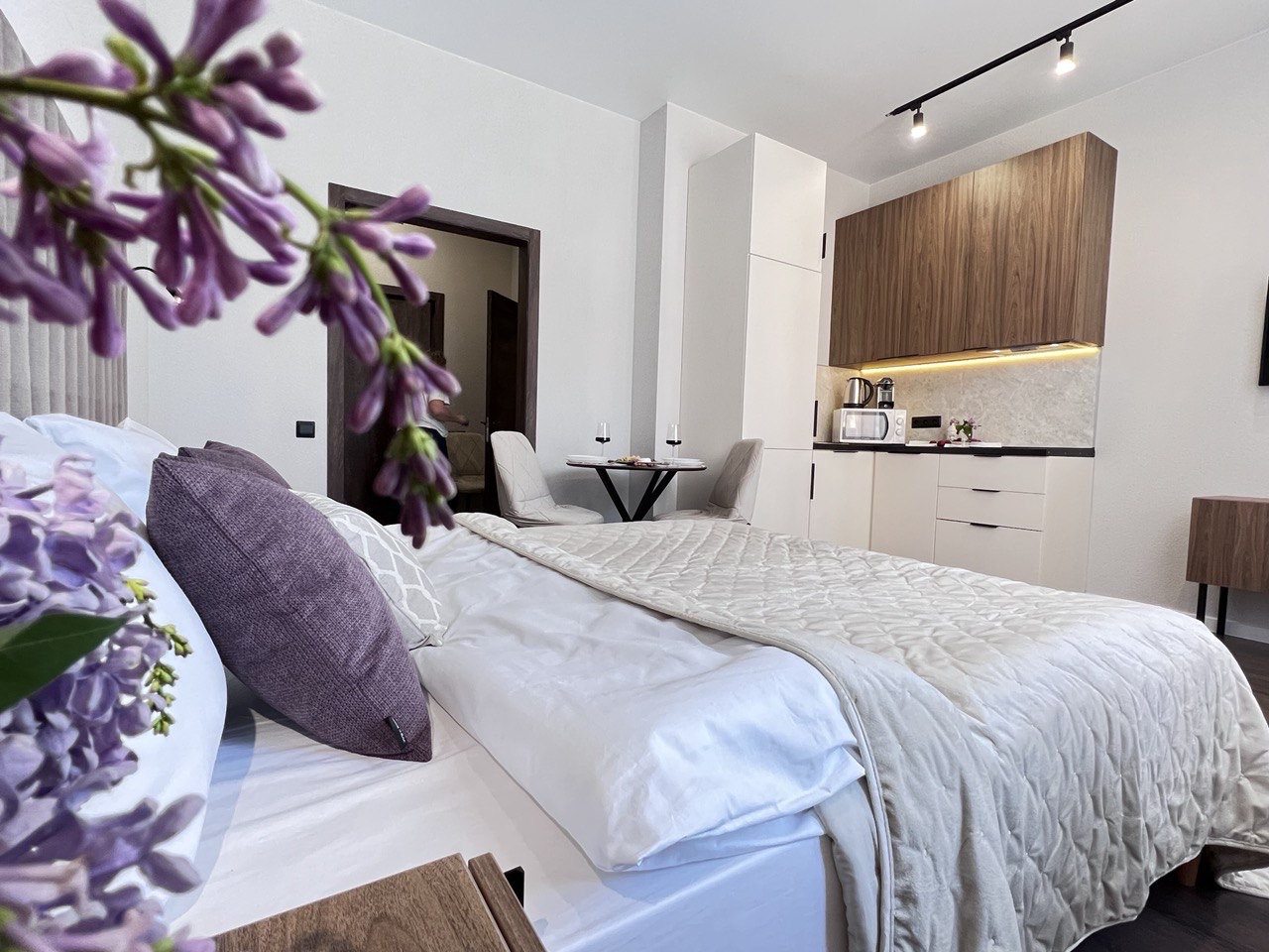 comfortable apartments for business people