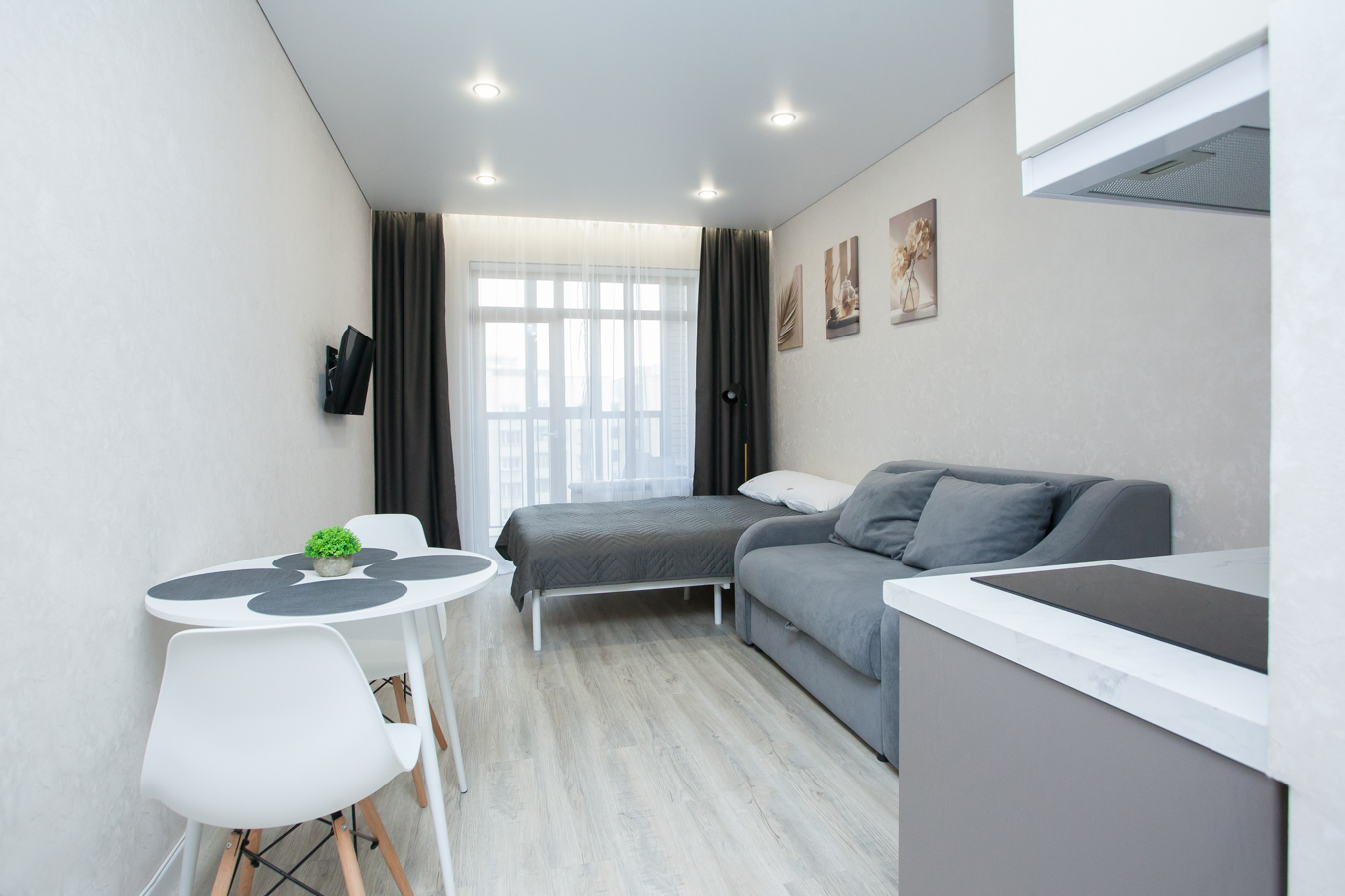 Квартира-студия в доме бизнес-класса в центре Новосибирска 